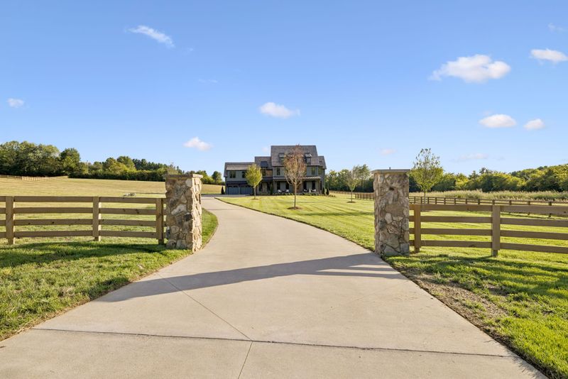 4015 Baileys Cove Ct, Franklin, TN 37064