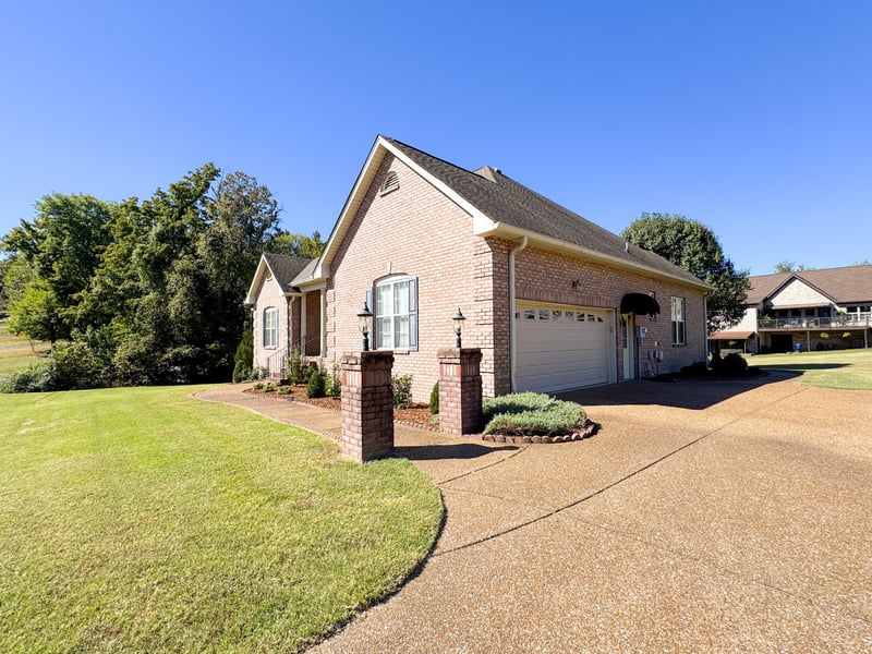 340 Woodlands Dr, Gallatin, TN 37066