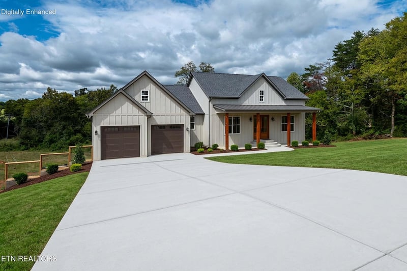 3270 Whittenburg Dr, Maryville, TN 37804
