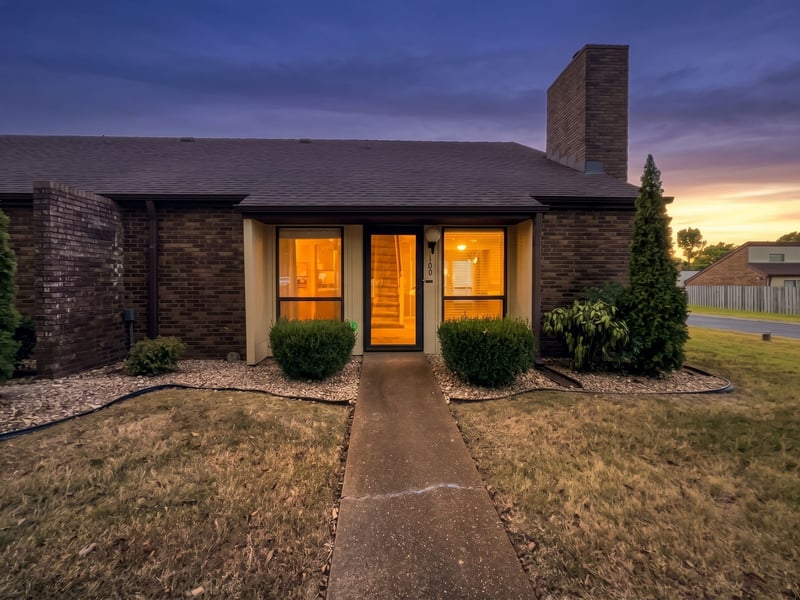 100 Castlewood Ln, Lebanon, TN 37087