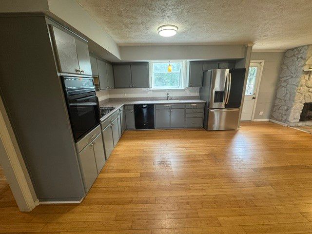 4059 Lake Pkwy, Hermitage, TN 37076