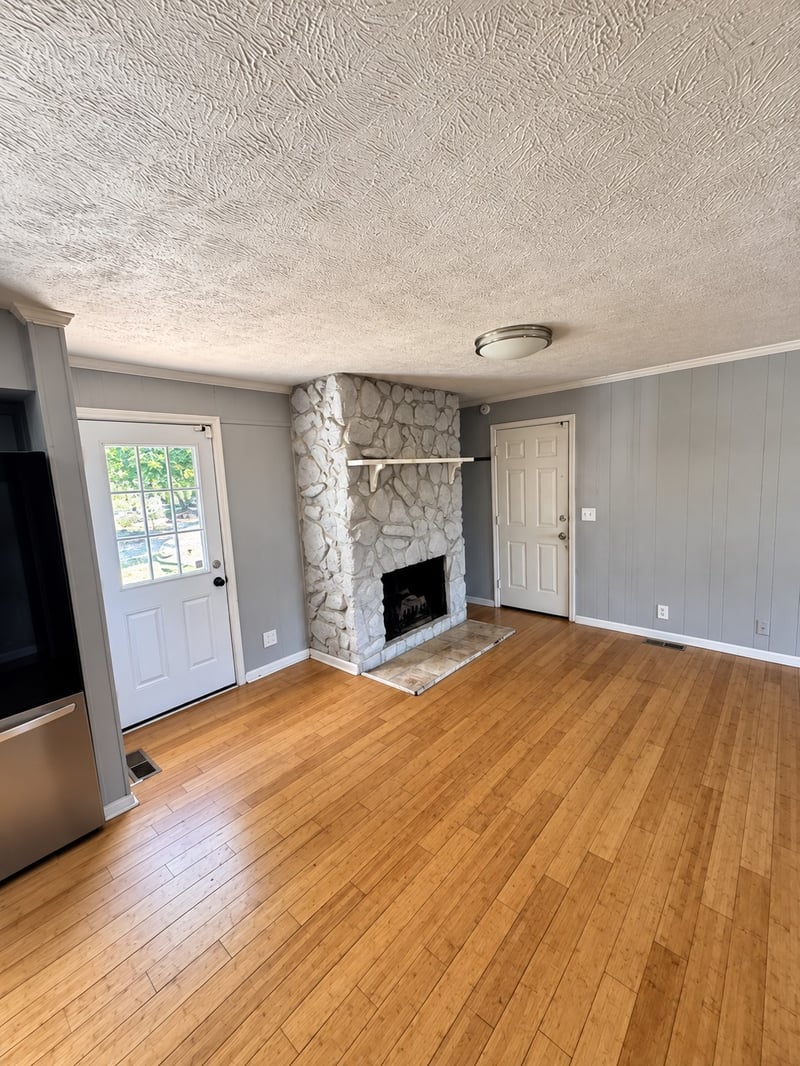 4059 Lake Pkwy, Hermitage, TN 37076