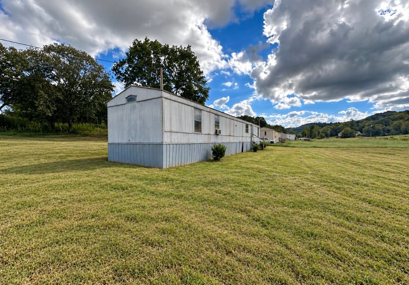 8 Young Bottom Ln, Buffalo Valley, TN 38548