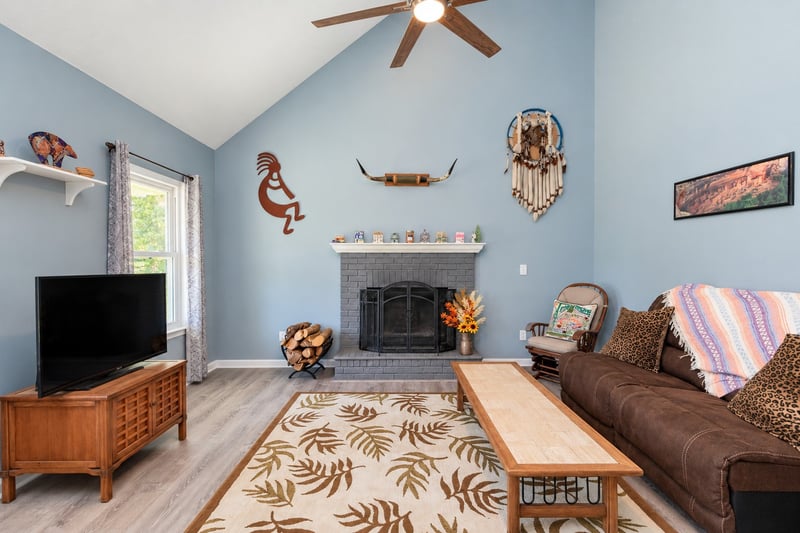 207 Louise Dr, White House, TN 37188
