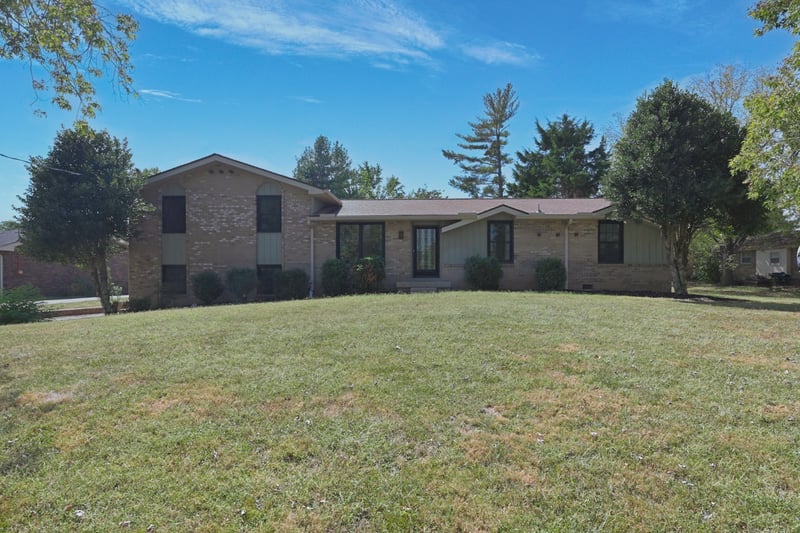 102 Paradise Dr, Hendersonville, TN 37075
