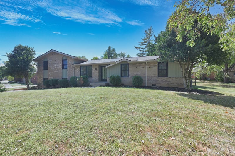 102 Paradise Dr, Hendersonville, TN 37075
