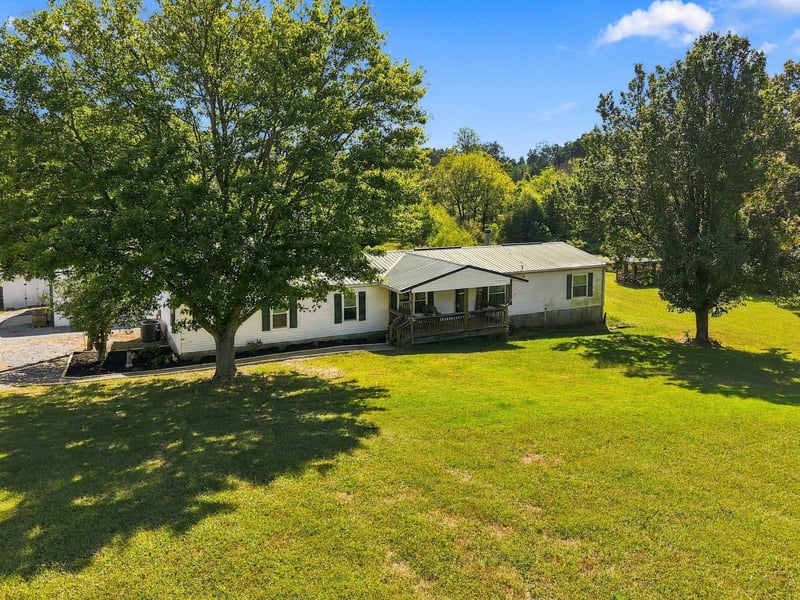 444 George Durham Rd, Westmoreland, TN 37186