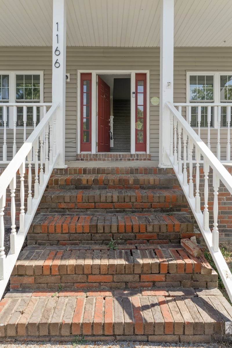 1166 S Wrights Ln, Gallatin, TN 37066