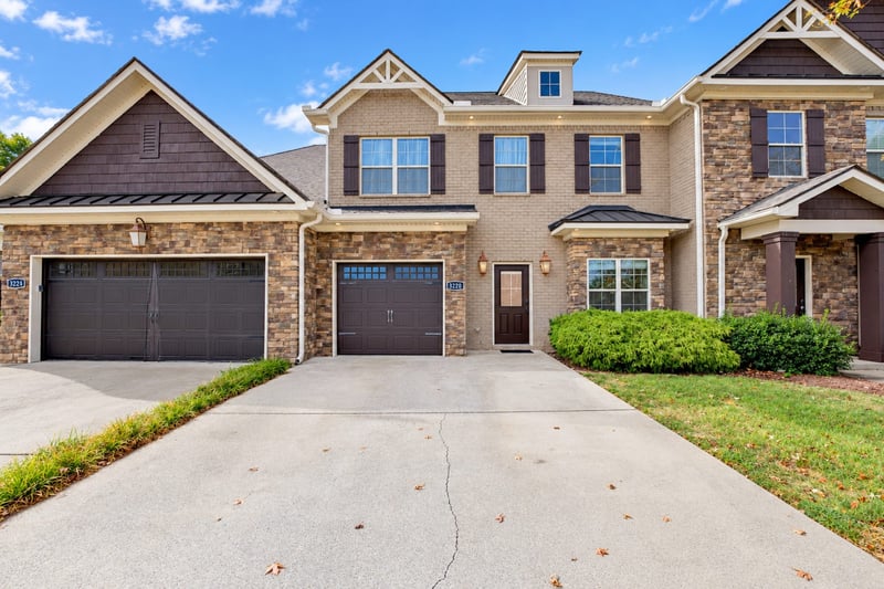 3220 Blue Sky Dr, Murfreesboro, TN 37130