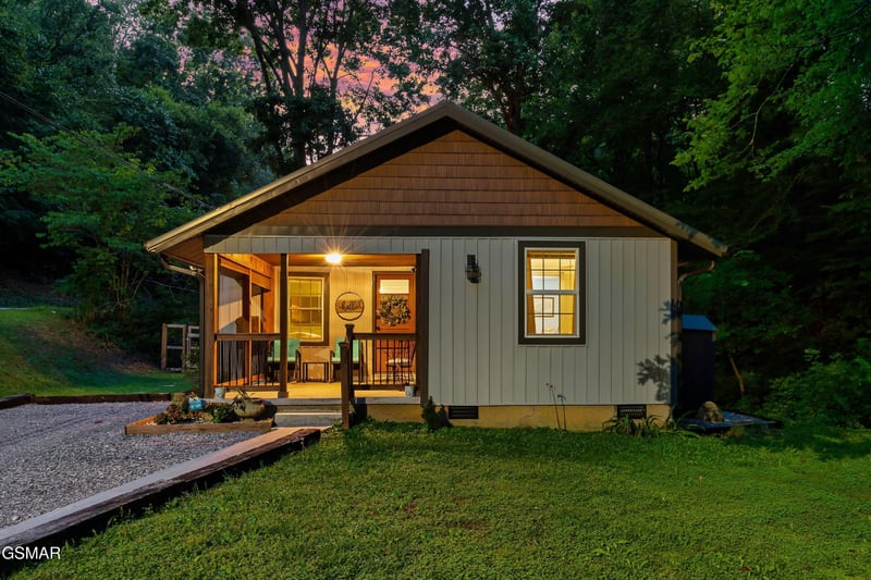 732 Hardin Ln, Sevierville, TN 37862