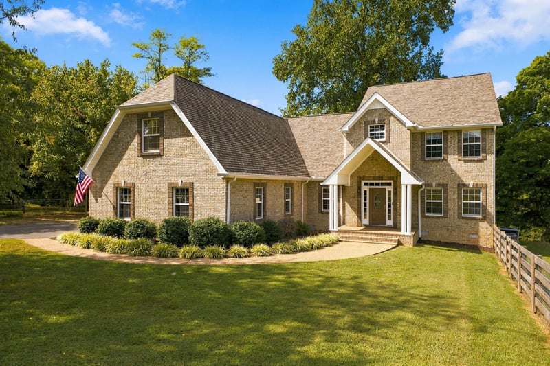 313 Burr Oak Ct, Spring Hill, TN 37174