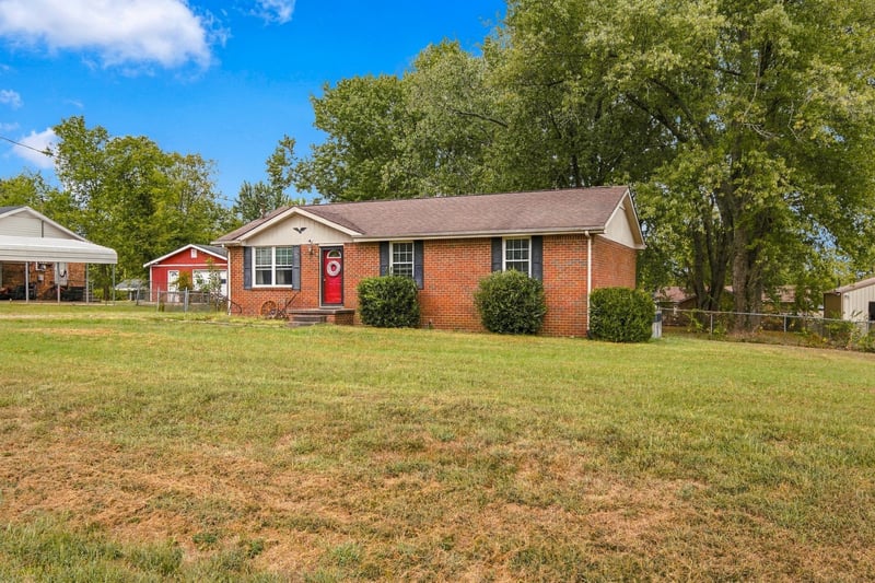 1494 Ridgewood Ct W, Gallatin, TN 37066