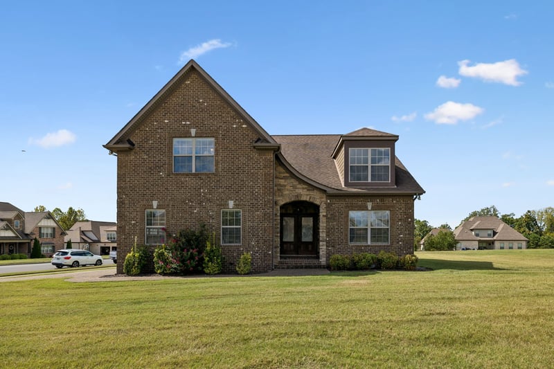 2731 Jasmine St, Lebanon, TN 37087