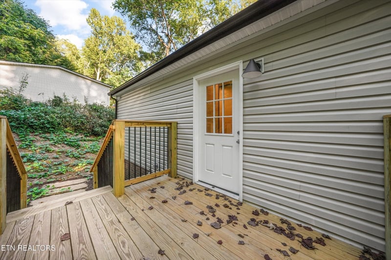 1153 Army St, Knoxville, TN 37920