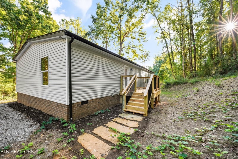 1153 Army St, Knoxville, TN 37920