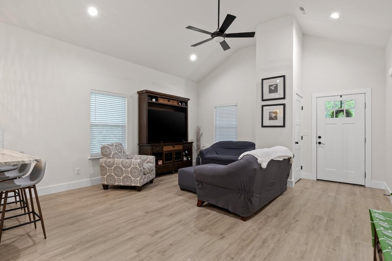 210 Neal Dr, Rossville, GA 30741