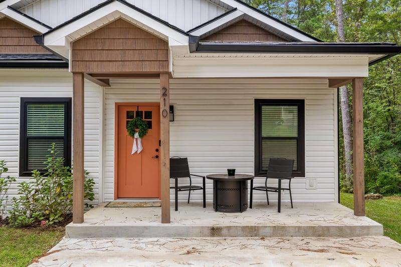 210 Neal Dr, Rossville, GA 30741