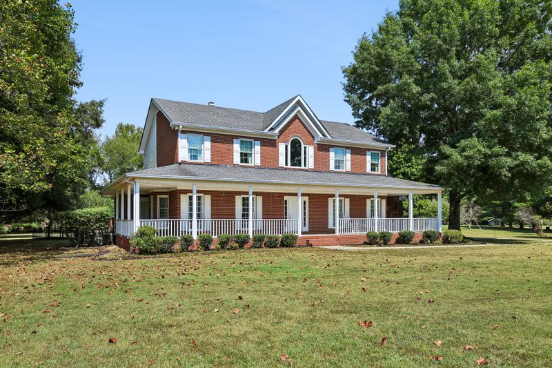 2302 Black Fox Ct, Murfreesboro, TN 37127