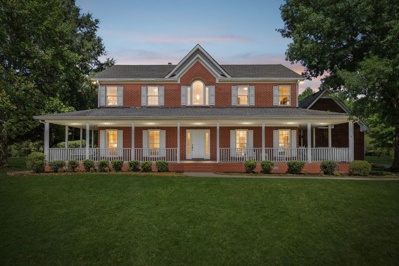 2302 Black Fox Ct, Murfreesboro, TN 37127