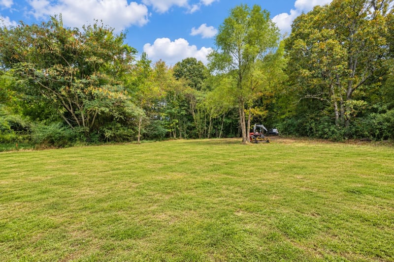1023 Abiff Rd, Bon Aqua, TN 37025