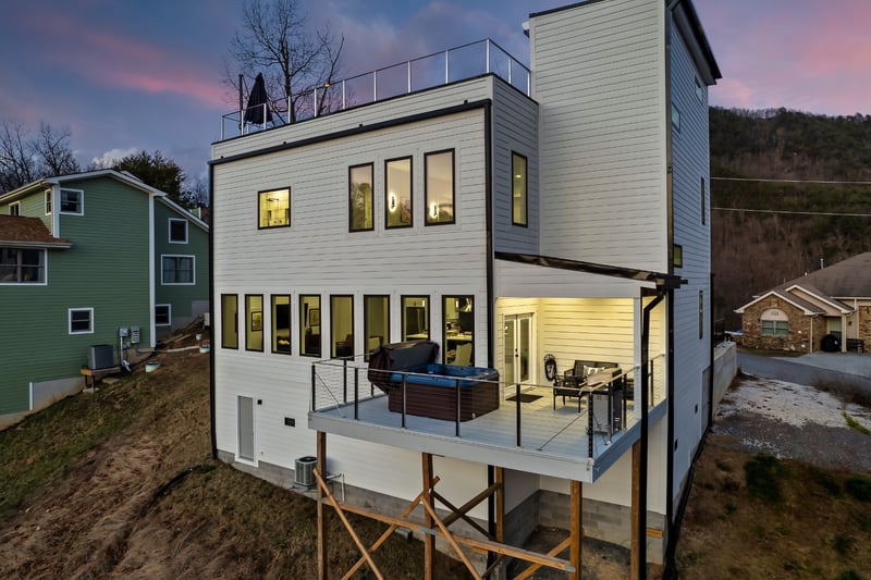 713 John Sevier Dr, Sevierville, TN 37876