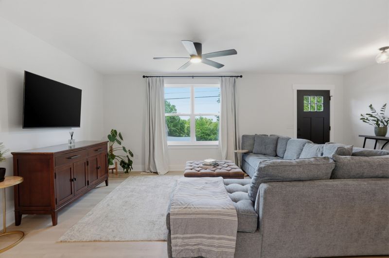 628 Maplewood Ln, Nashville, TN 37216