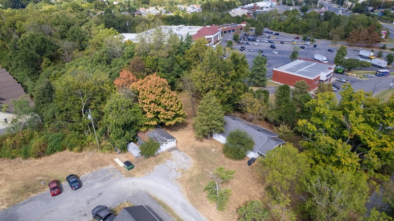 2409 Shumate Ln, Nashville, TN 37217