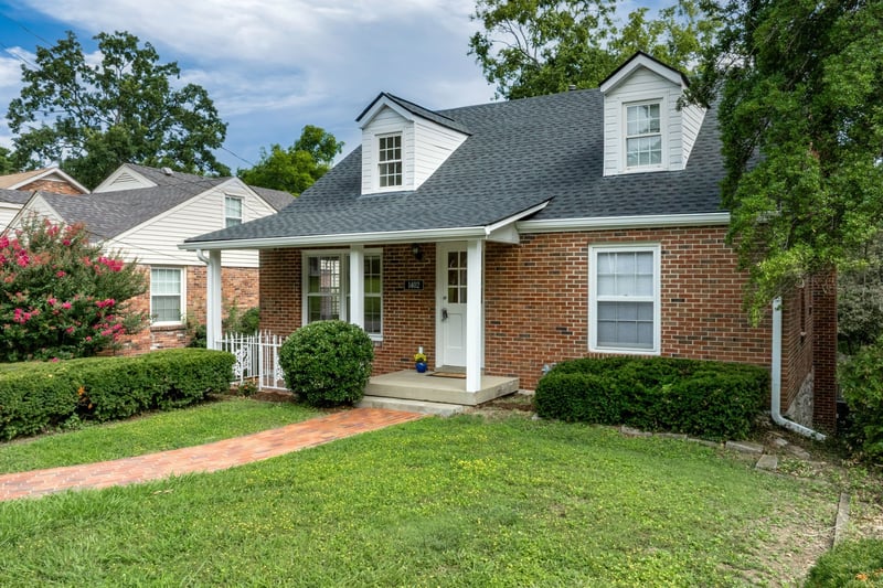 1402 Grandview Dr, Nashville, TN 37215