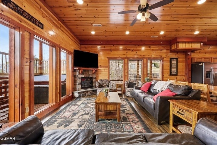 2313 Boulder Way, Sevierville, TN 37862
