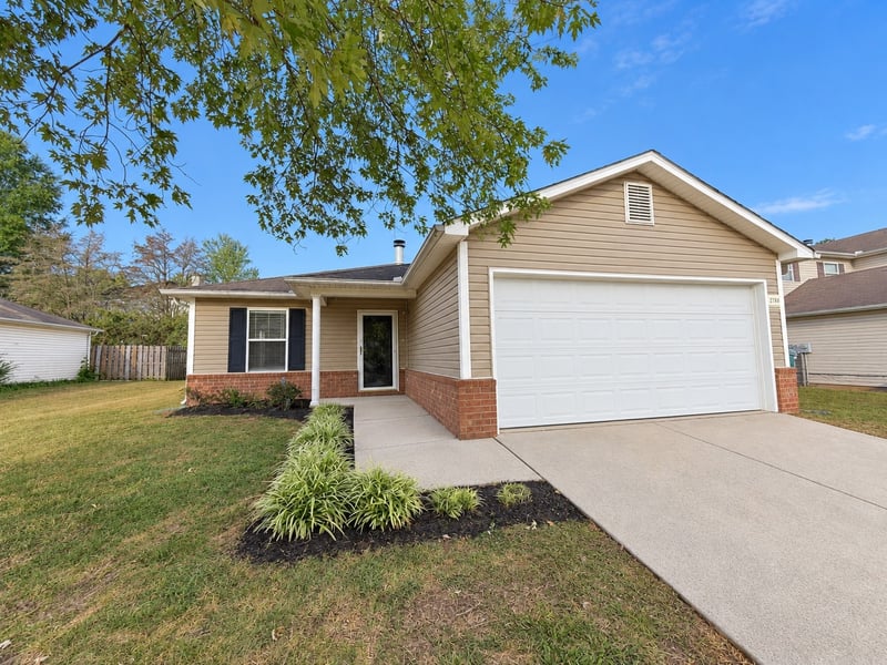 2780 Sutherland Dr, Thompsons Station, TN 37179