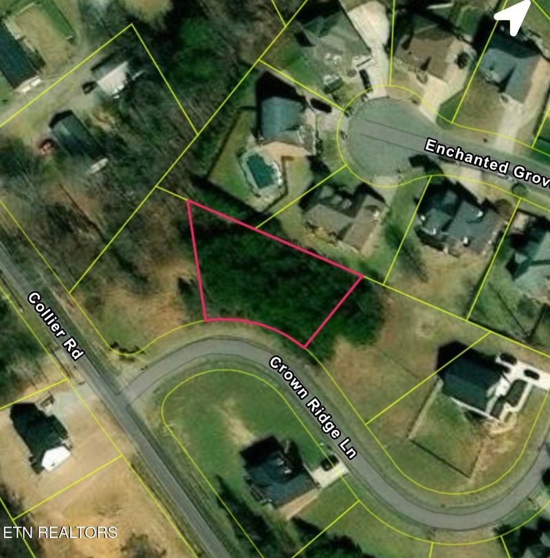 1033 Crown Ridge Ln, Powell, TN 37849