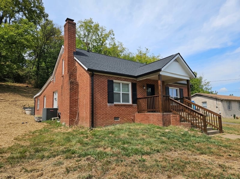 311 Edgewood Ave, Mount Pleasant, TN 38474