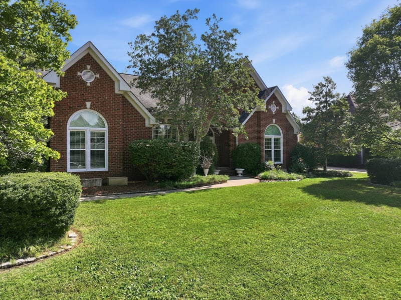 2914 Saint Johns Dr, Murfreesboro, TN 37129