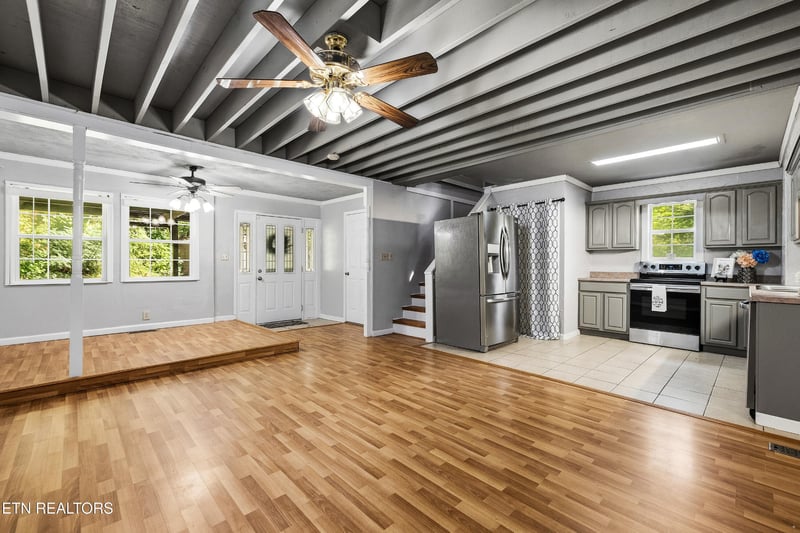 1105 Silver Poplar Ln, Sevierville, TN 37876
