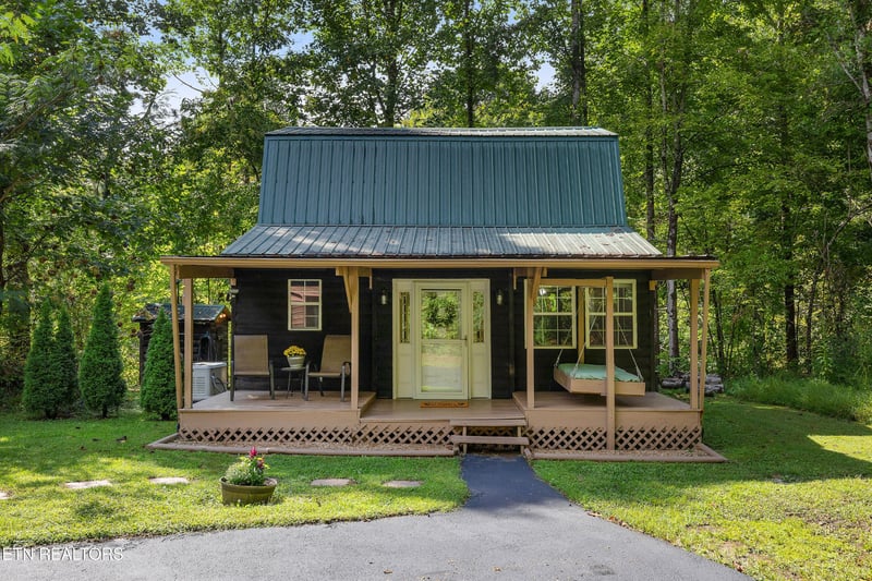 1105 Silver Poplar Ln, Sevierville, TN 37876