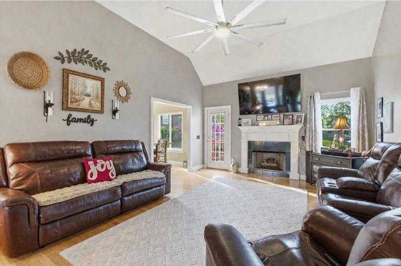 1514 Brookstone Cir, Mount Juliet, TN 37122