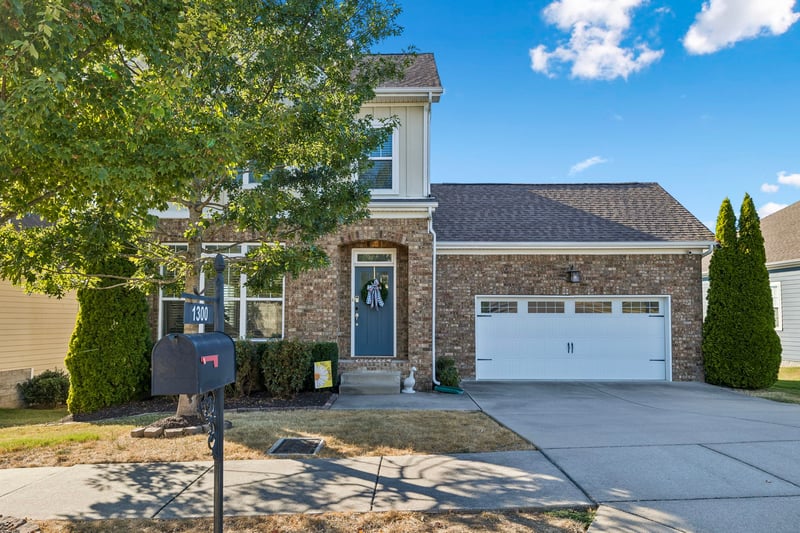 1300 Duns Ln, Nolensville, TN 37135