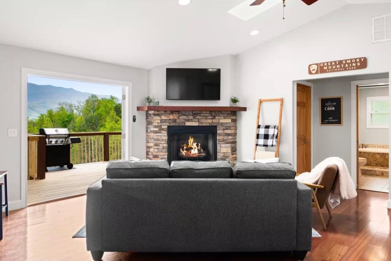 2750 Hawks View Trl, Sevierville, TN 37876
