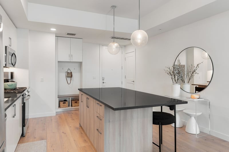 1212 Demonbreun St #807, Nashville, TN 37203