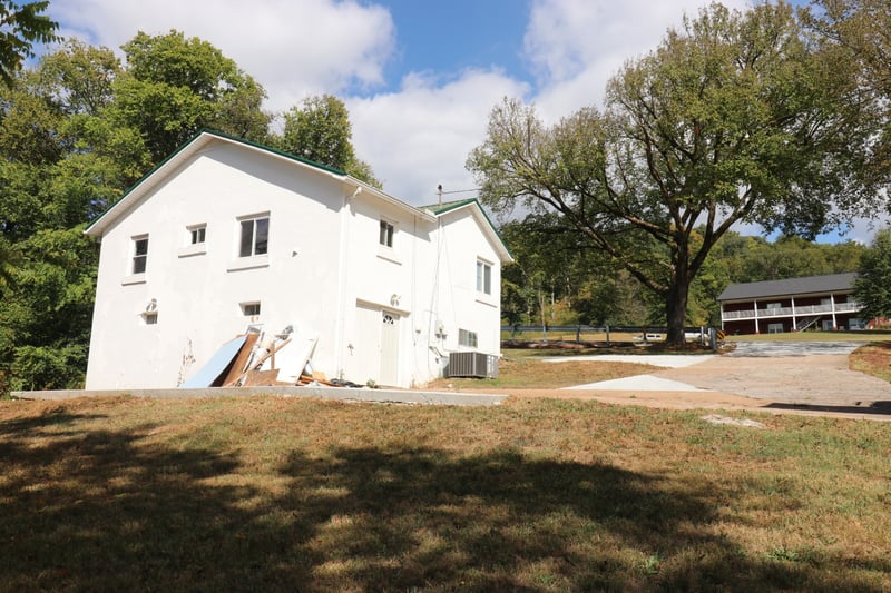 8294 Lawrenceburg Hwy, Mount Pleasant, TN 38474
