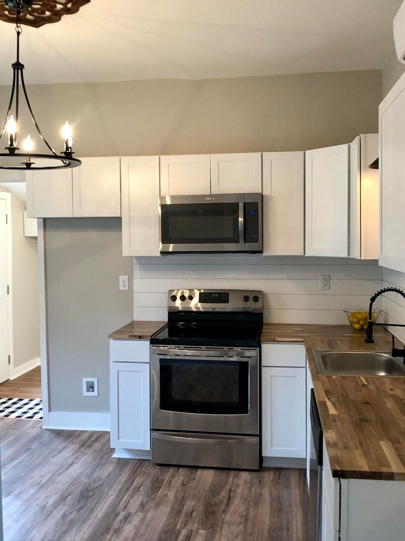 2707 Barton St, Knoxville, TN 37917