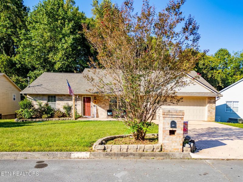 7921 Cody Ln, Knoxville, TN 37938