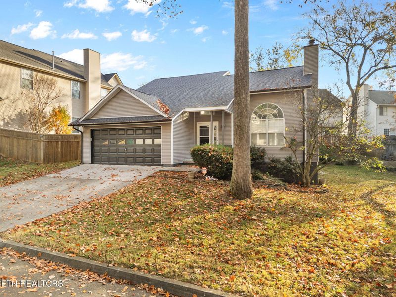 909 Coxboro Ct, Knoxville, TN 37923