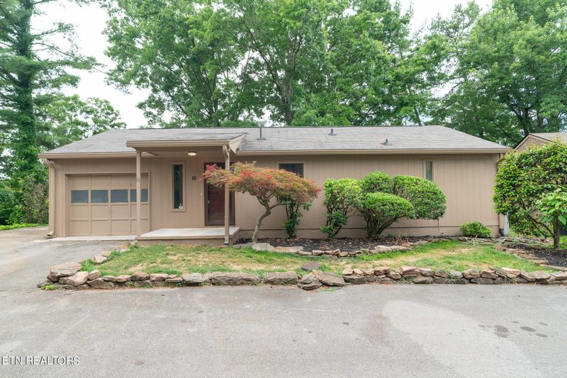 8709 Olde Colony Tr #16, Knoxville, TN 37923