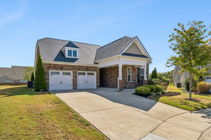208 Campbell Cir, Mount Juliet, TN 37122