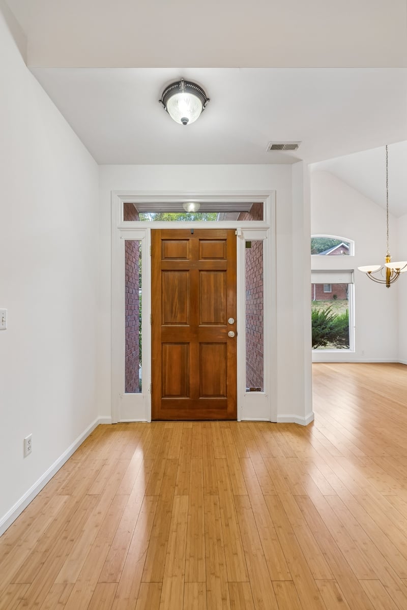 7145 Forrest Oaks Dr, Nashville, TN 37221