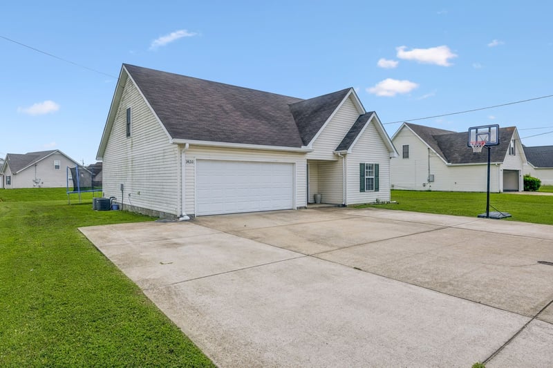 1420 Journey Dr, Murfreesboro, TN 37130