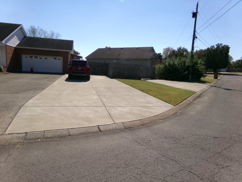 583 Cottonwood Dr, Gallatin, TN 37066