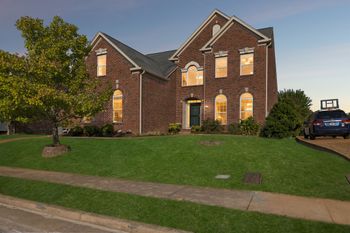 1060 Morton Mill Rd, Nashville, TN 37221