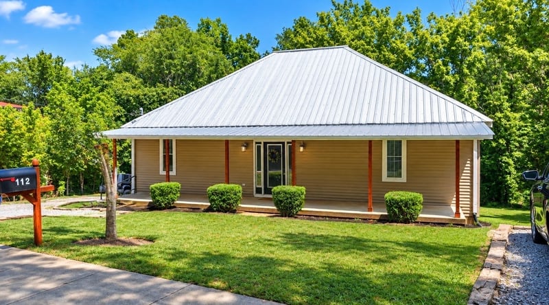 112 Humphries St, Charlotte, TN 37036
